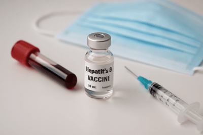 Hepatitis B: Test, Impfung & Übertragungswege erklärt